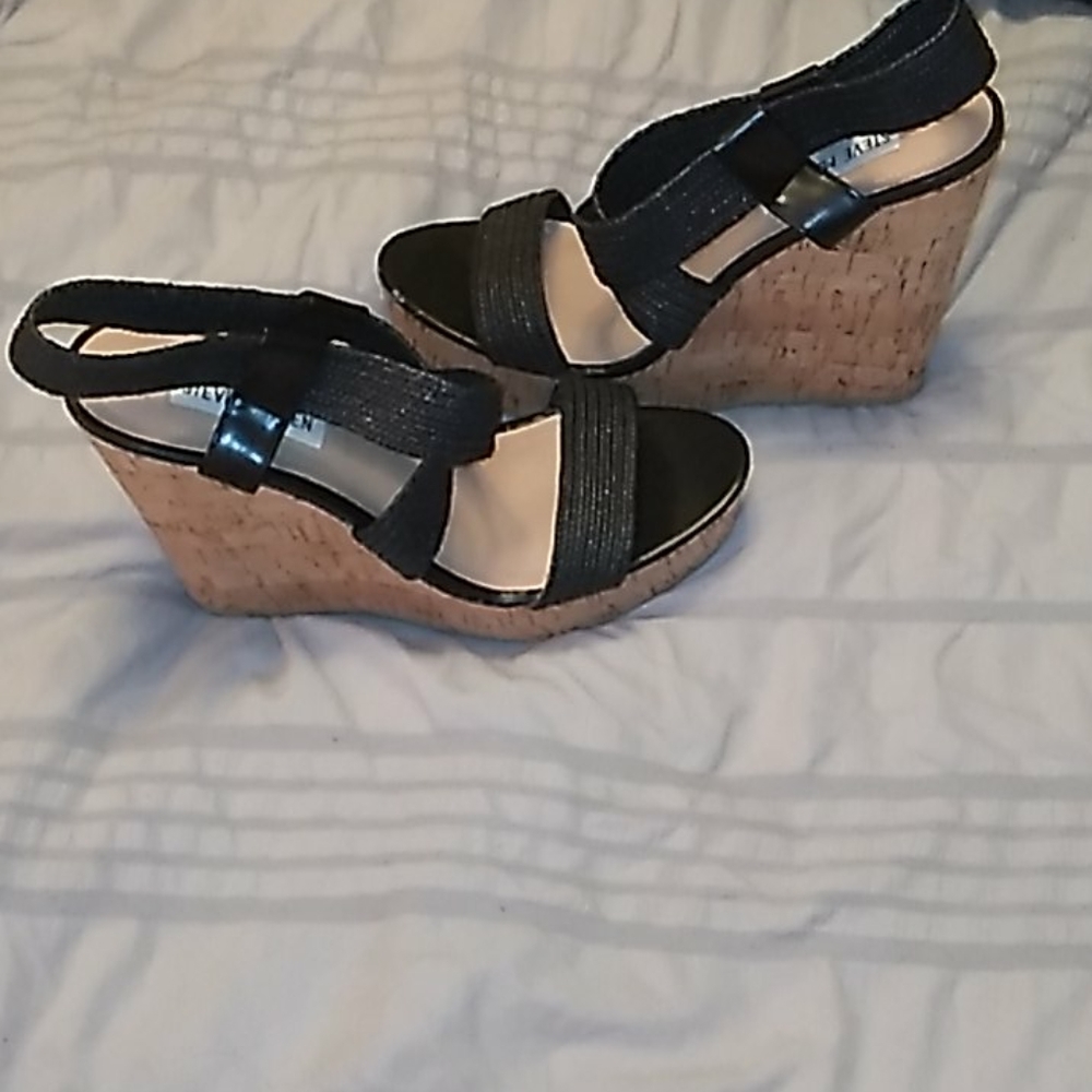 Steve Madden size 6 wedge sandles